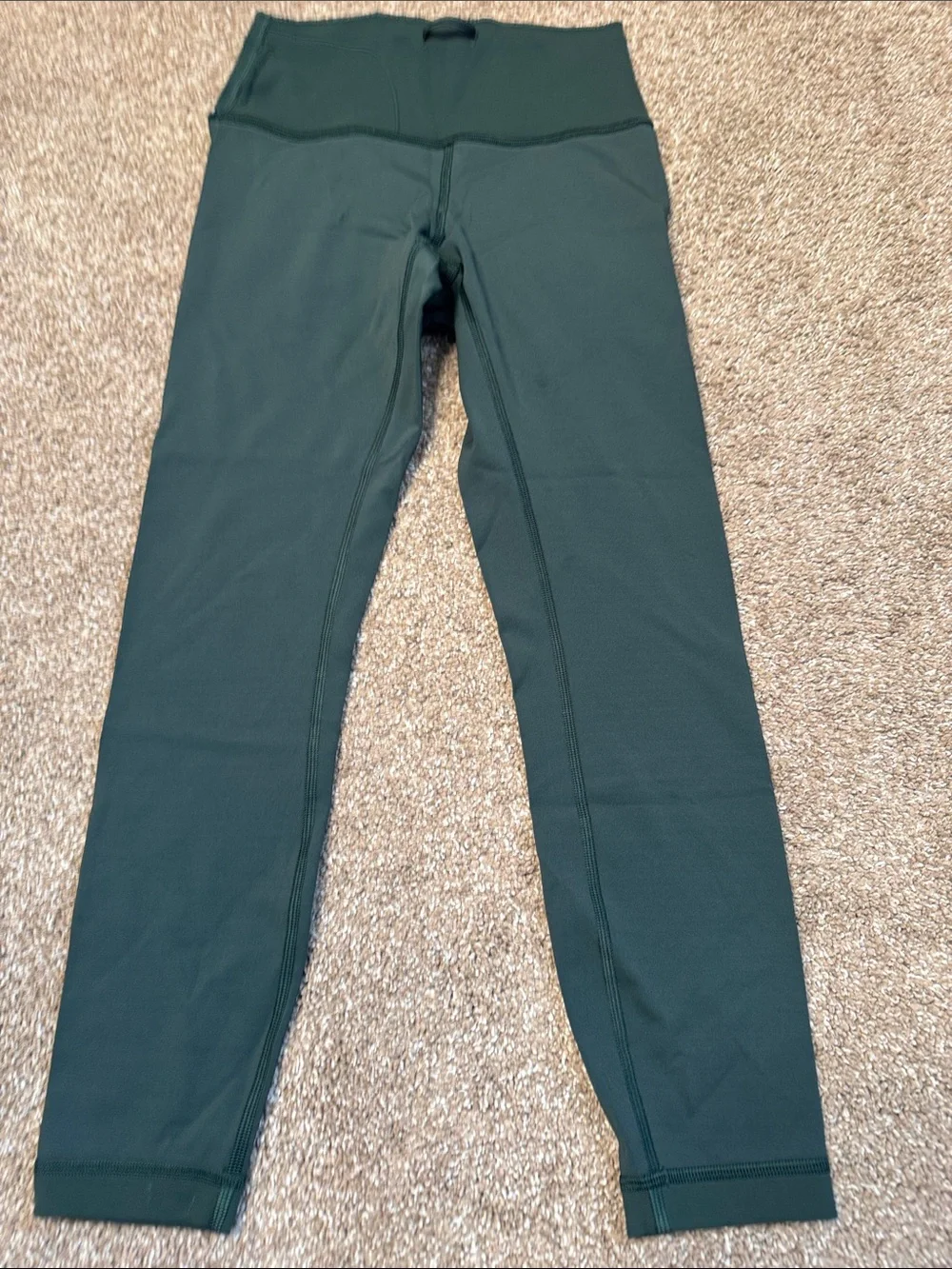 LuLuLemon Dark Green Wunder Under Leggings SZ 6 mid rise multi pocket athletic